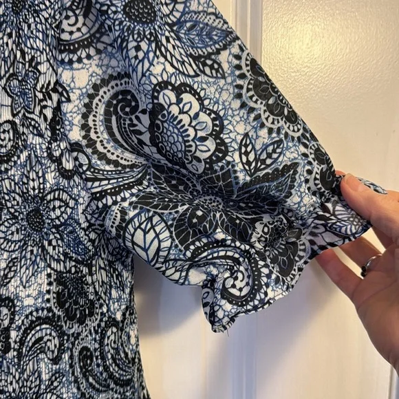 Ninety Black and White Lace Dress - Picture 4 of 7